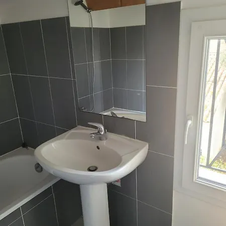 Apartment Avec Exterieur *